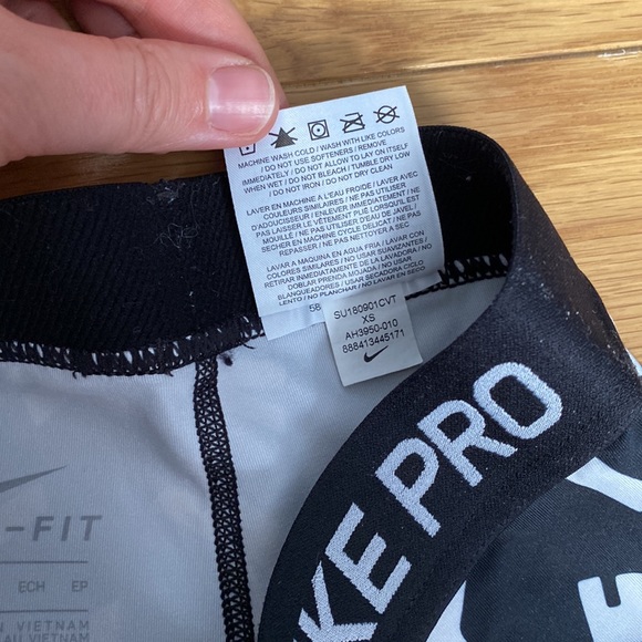 Girl Nike Dri-Fit 2 capri pants - Picture 8 of 9